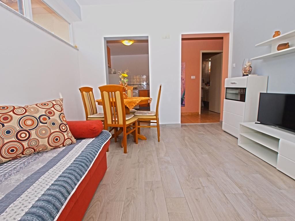 Apartment Snezana 1200 Fazana Exterior photo