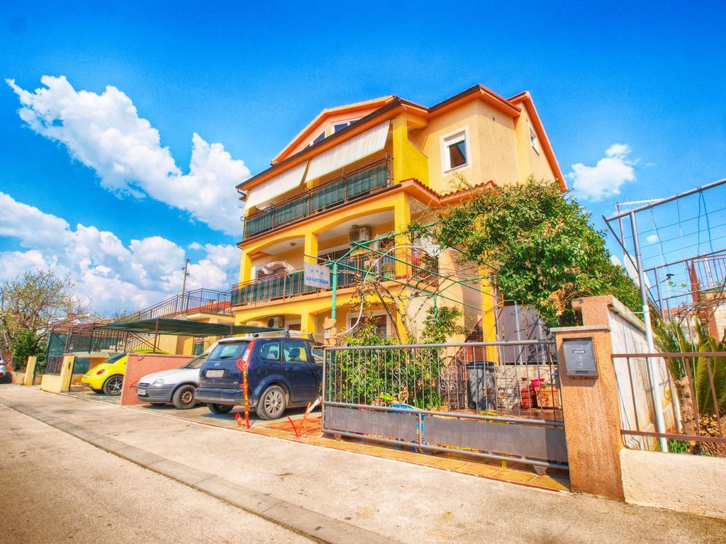 Apartment Snezana 1200 Fazana Exterior photo