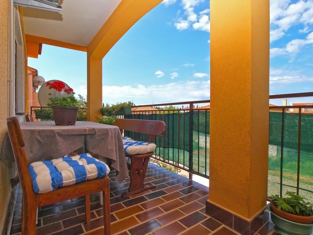 Apartment Snezana 1200 Fazana Exterior photo