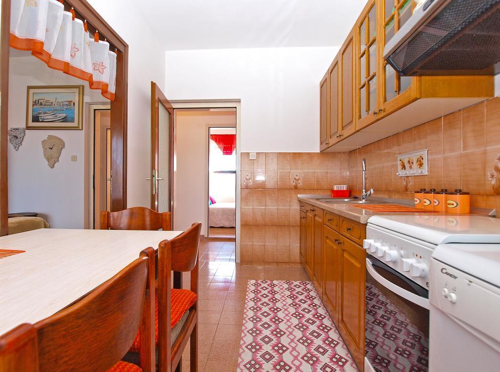 Apartment Snezana 1200 Fazana Exterior photo