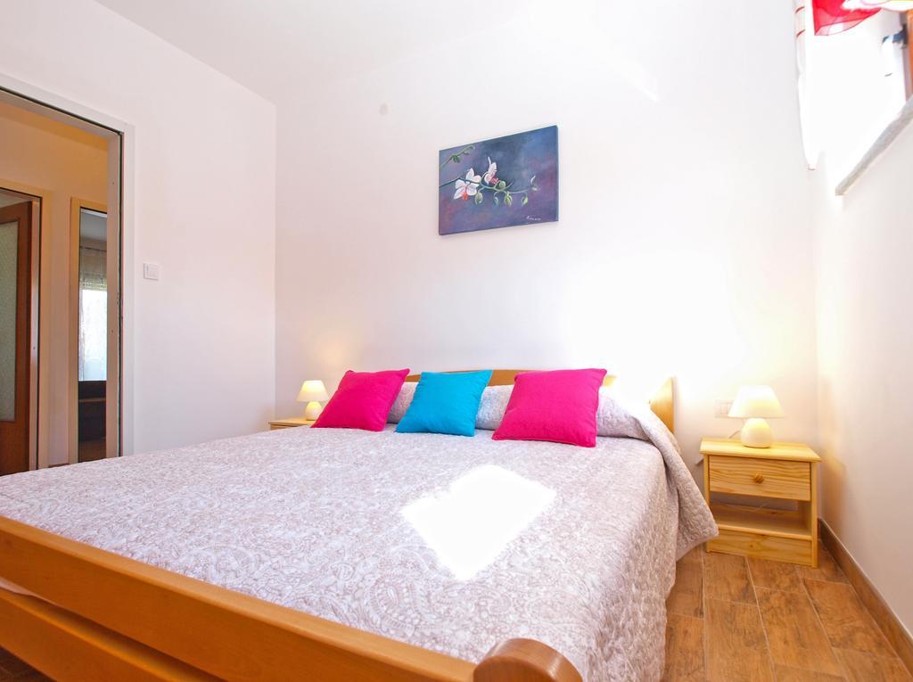 Apartment Snezana 1200 Fazana Exterior photo