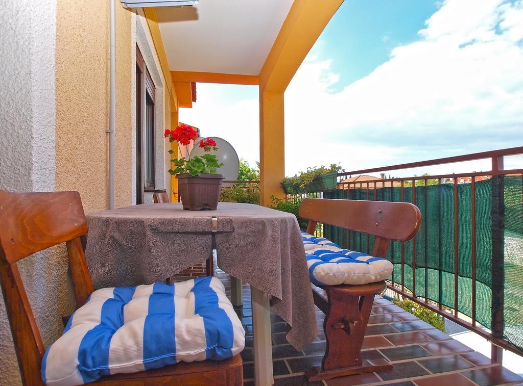 Apartment Snezana 1200 Fazana Exterior photo