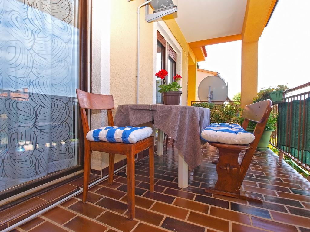 Apartment Snezana 1200 Fazana Exterior photo